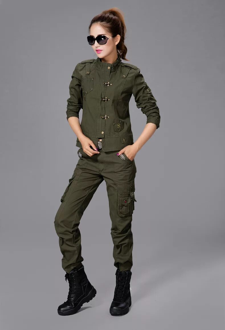 Женская одежда в военном стиле. Rothco одежда тактическая. Милитари стиль в одежде. Одежда под военную. Милитари стиль в одежде.