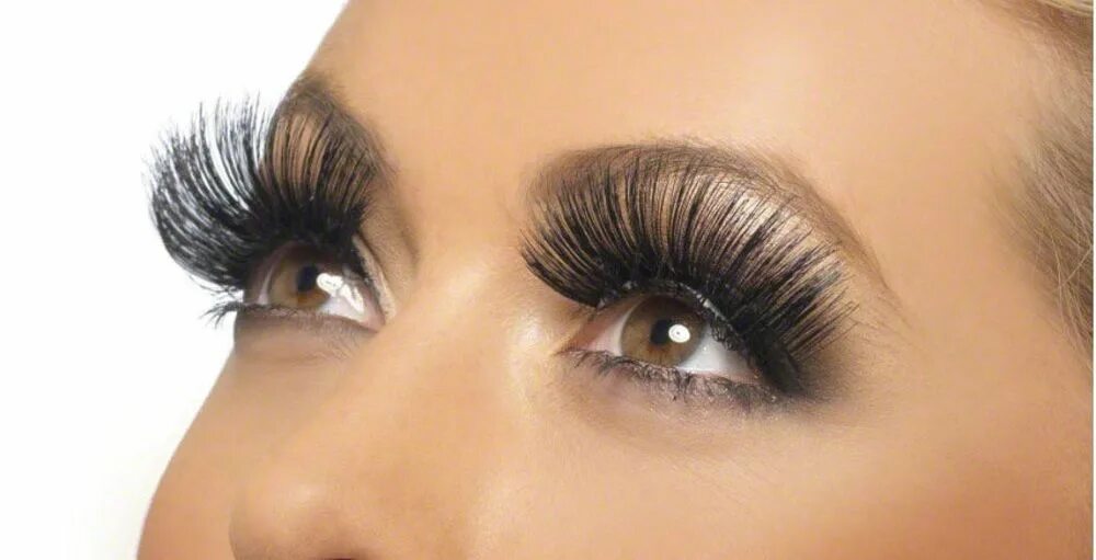 Lashes ресницы наращивание. Нарощенные ресницы. Длинные нарощенные ресницы. Красивые нарощенные ресницы. Длинные нарощенные ресницы 3д.