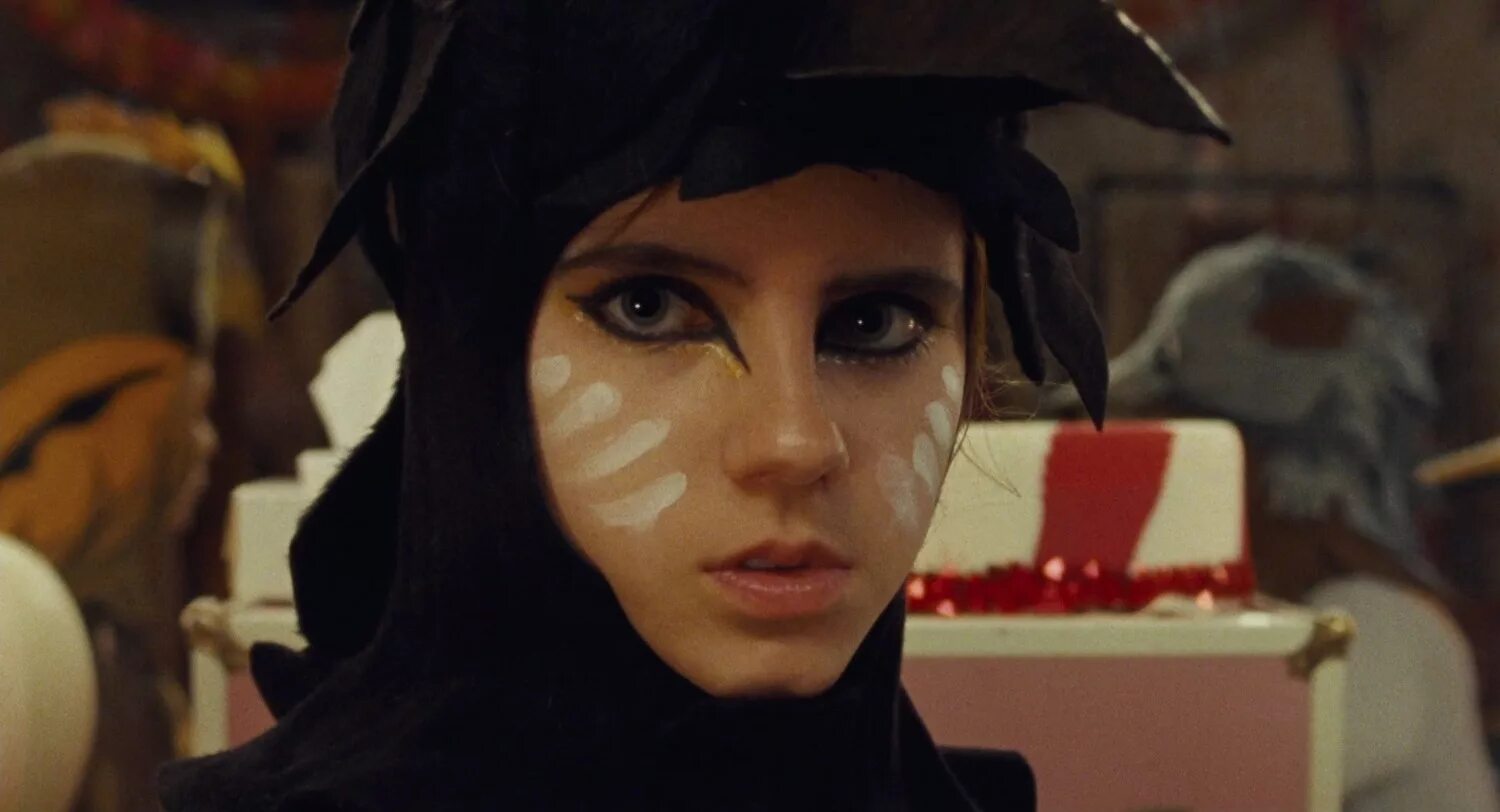 королевство полной луны (2012). уэс андерсон королевство полной луны. королевство луны трейлер. королевство луны трейлер. королевство полной луны фильм 2012 сцены.