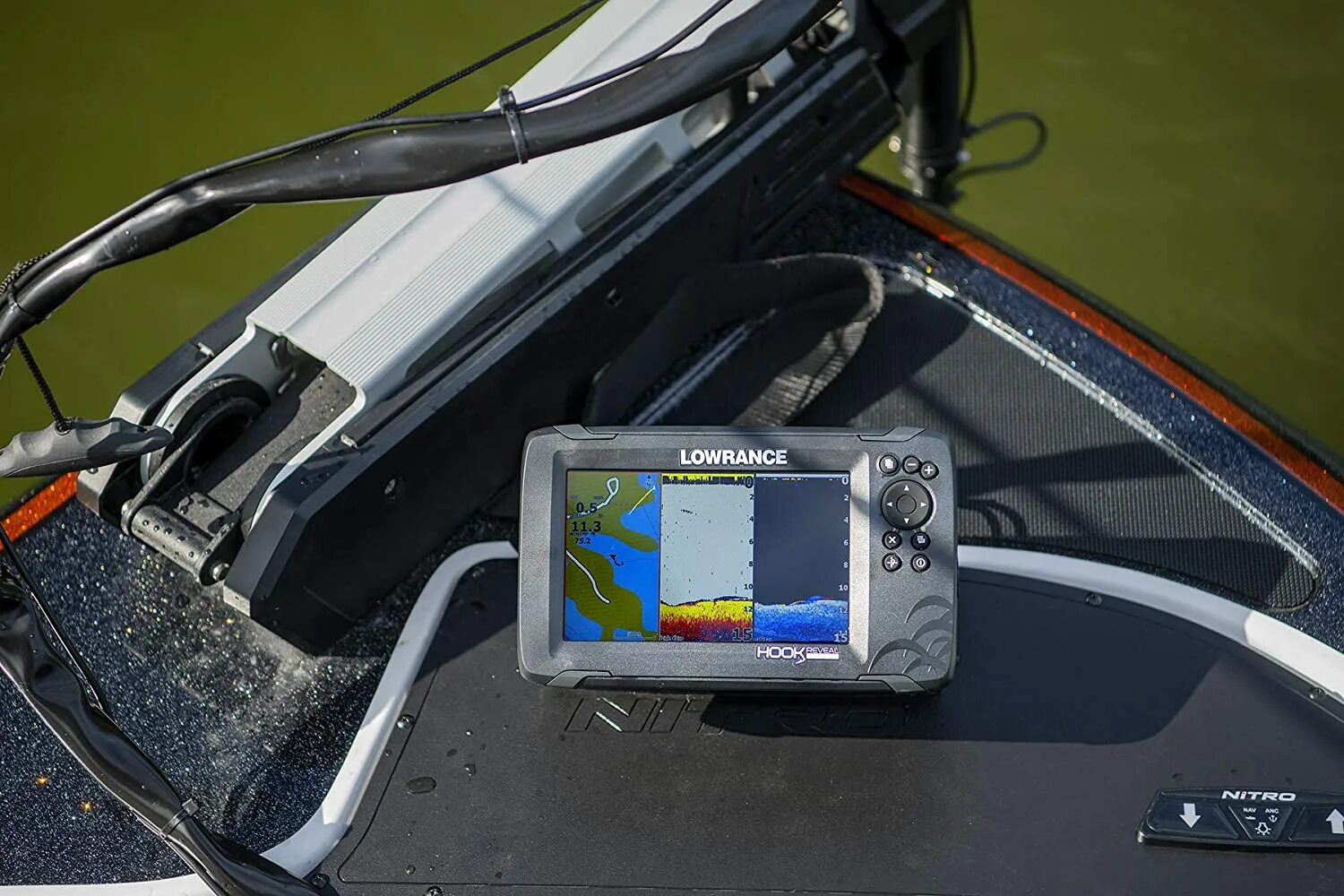 Эхолот Lowrance Hook Reveal 7. Эхолот Lowrance Hook Reveal 5. Lowrance Reveal 7 TRIPLESHOT. Lowrance Hook Reveal 7 TRIPLESHOT.