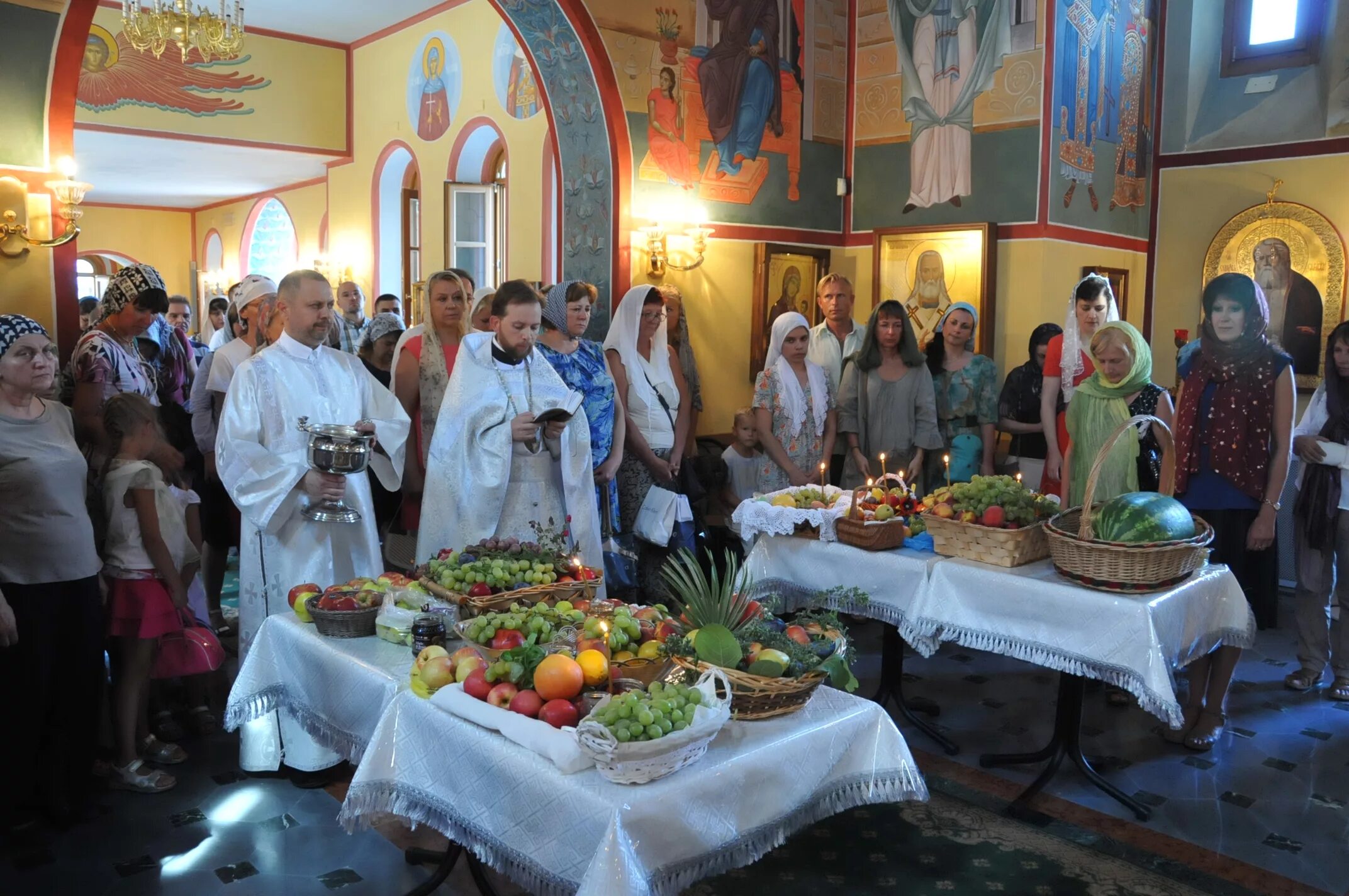 Преображение Господне. Преображение Господне фото. Преображение Господне фото службы. Показать картинки с праздником Преображения Господня.