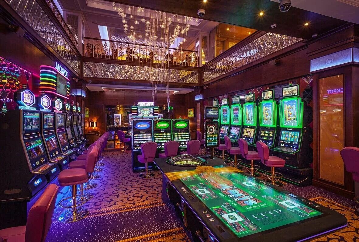 Casino Golden Palace Ереван. Казино Европа слот Холл. Игорный дом казино. Казино a клуб. Lucky real casino lucky real casino space