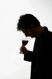 That man drank so wine