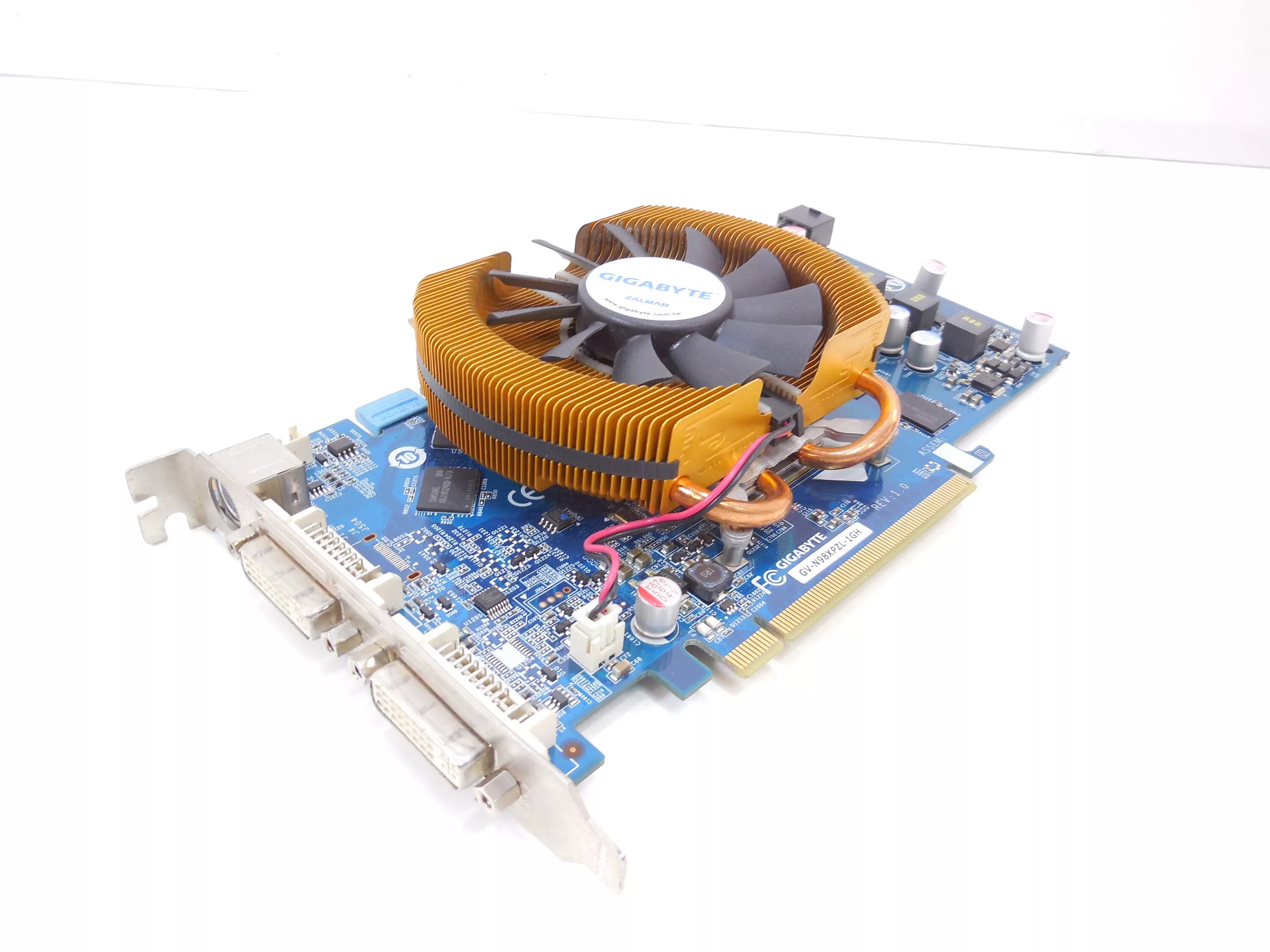 Видеокарта geforce gtx 1. Nvidia geforce 9800 gt. видеокарта nvidia geforce 9800 gt. gtx 9800 1gb. gigabyte geforce 9800 gt.