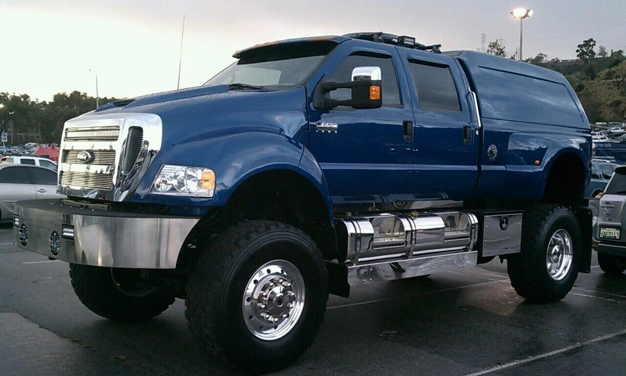 Форд f650 джип. Форд ф 650. Форд ф 650 2021. Ford f650. Большая машина широкая.