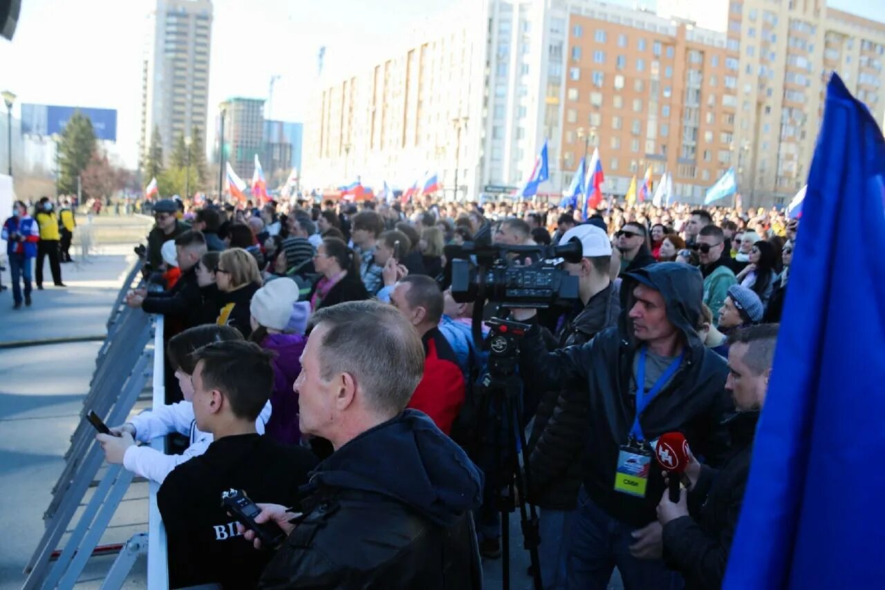 Патриотический марафон. Митинг в Новосибирске. Патриотический концерт. Патриотический рок концерт. 14 апреля новосибирск