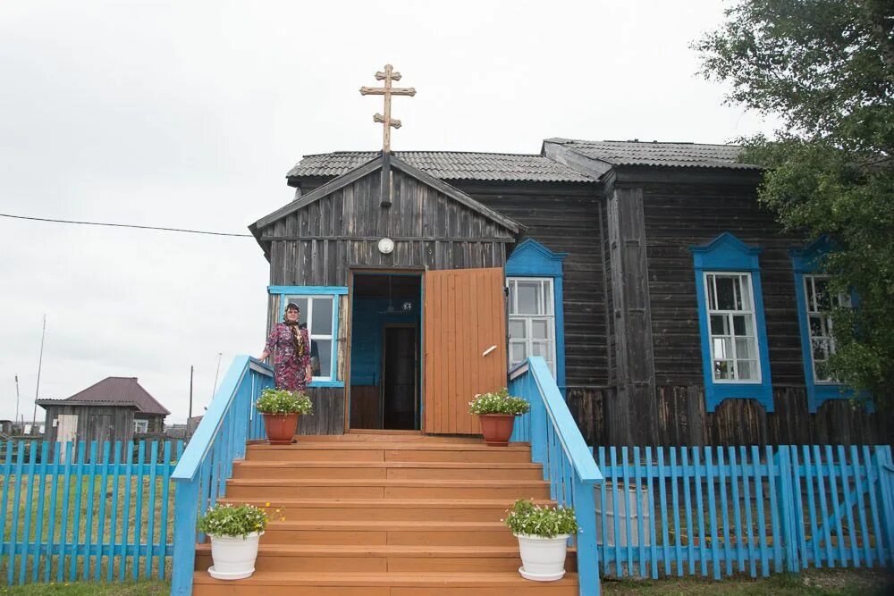 церковь георгия победоносца сургут. храм хаху. сургутский храм. храм георгия победоносца сургут изнутри. католический храм иосифа сургут.