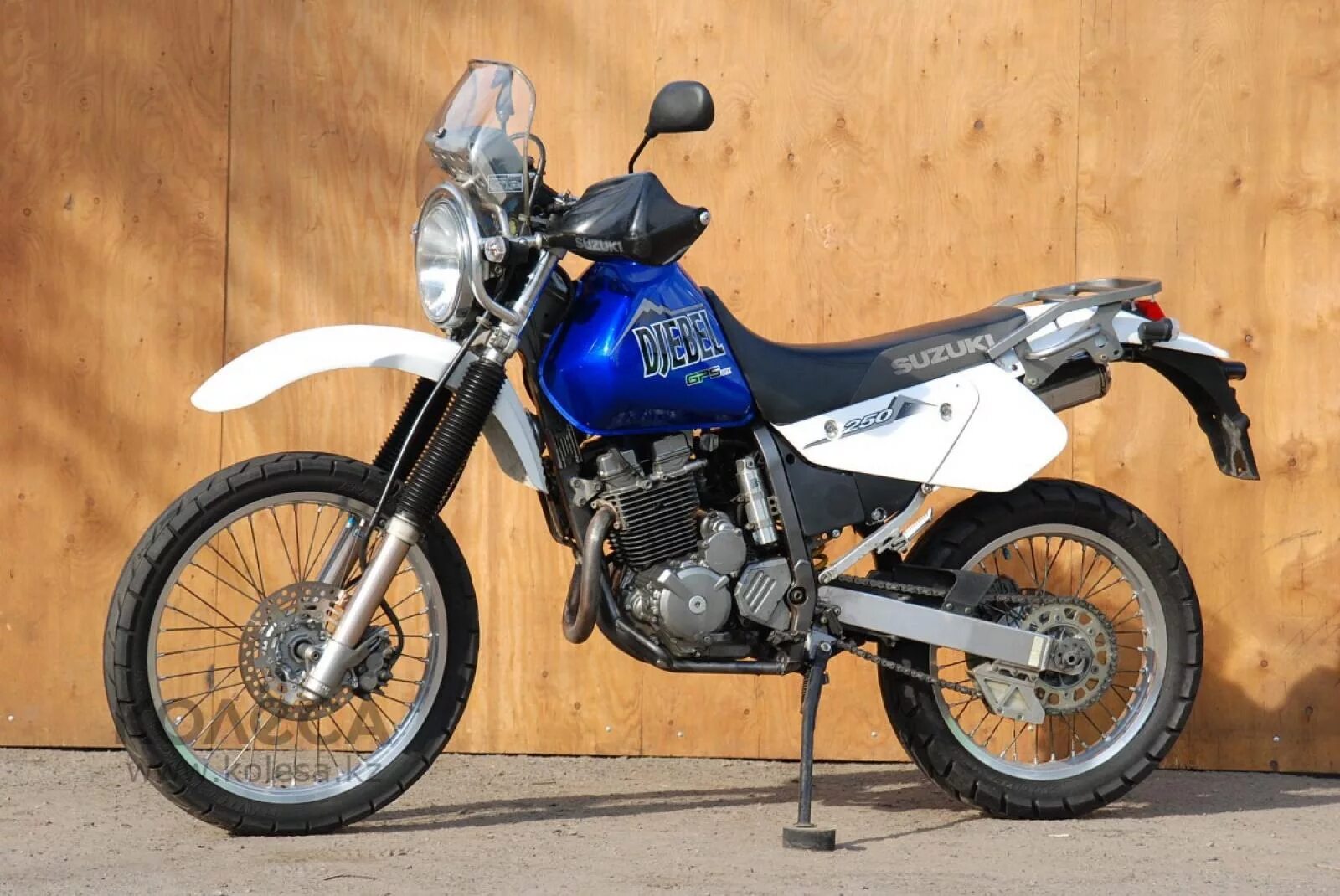 Сузуки джебель купить. Suzuki Djebel 250. Djebel 250xc. Suzuki Djebel 250 XC. Suzuki Djebel 250 2004.