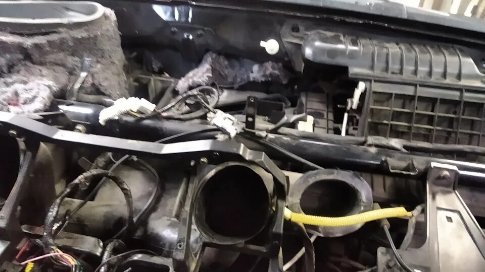 Печка джили мк. Радиатор отопителя джили мк. Радиатор печки geely mk. Замена радиатора печки джили эмгранд. Замена печки джили.