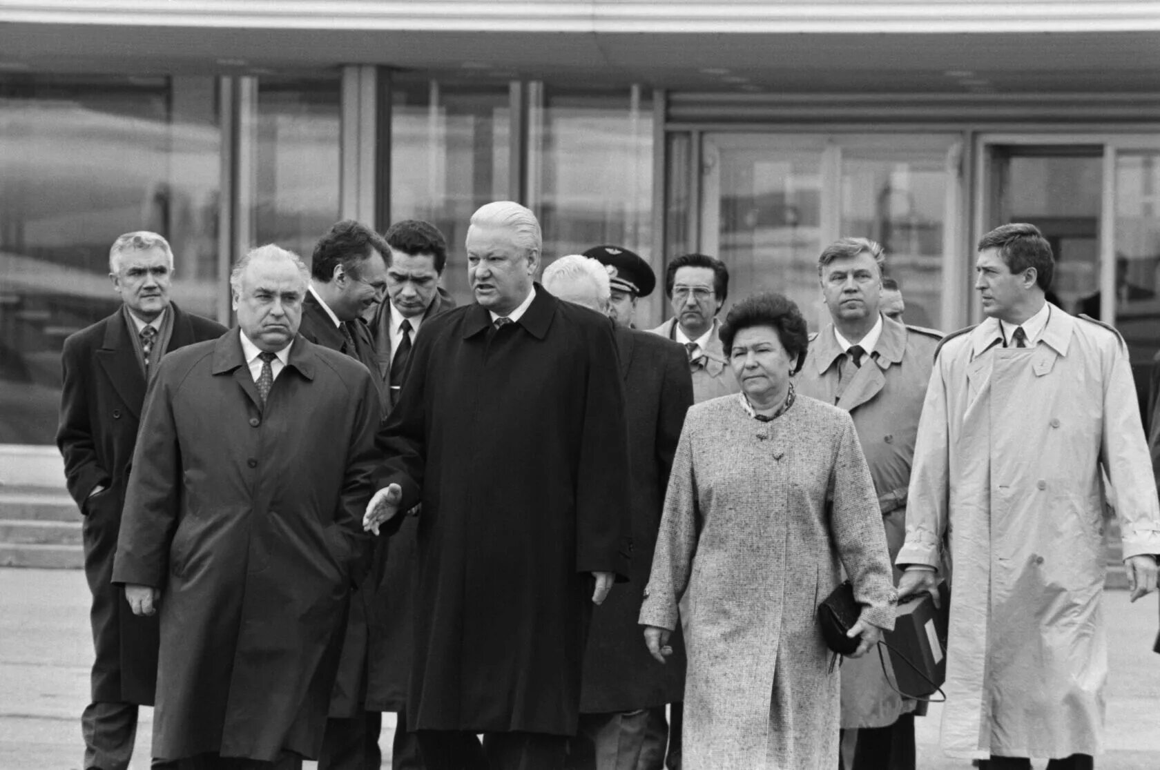 Ельцин секретарь ЦК КПСС. Ельцин 1991. Горбачев и б н ельцин