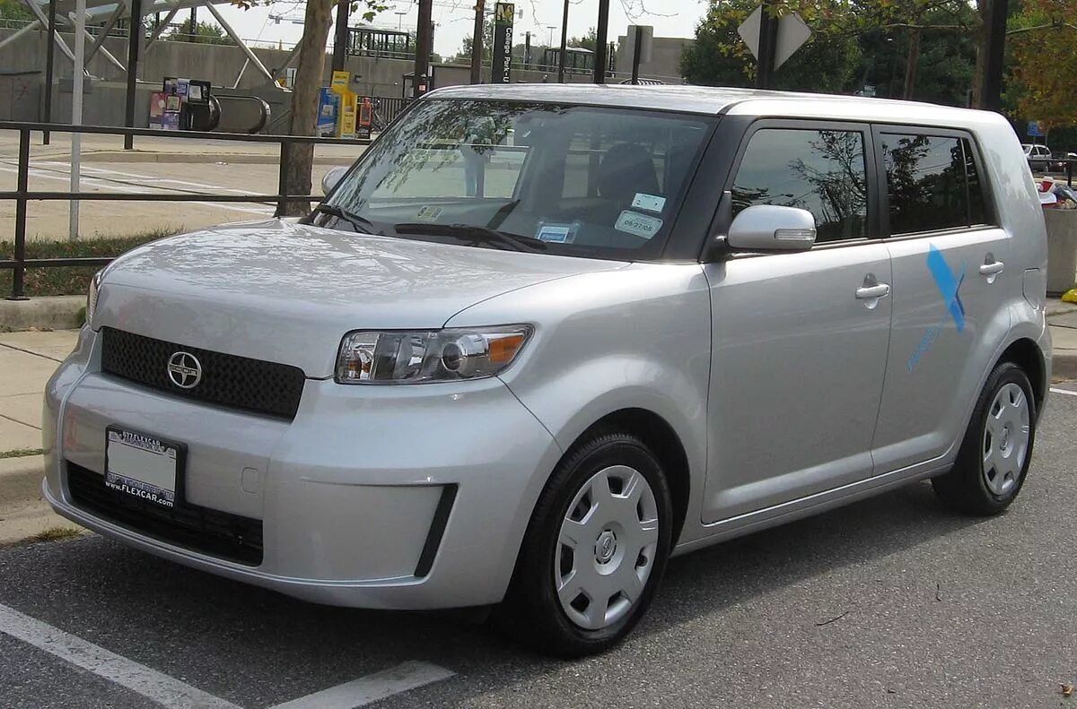 Тойота квадратная маленькая. Toyota bb 2000-2005. Toyota bb 2003 год. Toyota scion xb. Toyota scion xb 2015.