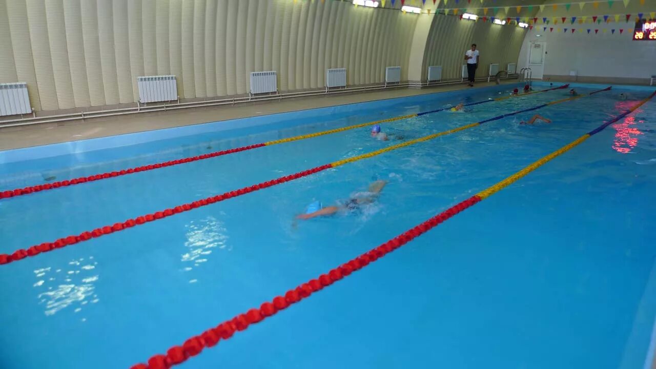 Бассейн рубин малышева. Бассейн поселок. Плавательный бассейн магадан. Бассейн поселок. Бассейн пречистое ярославская область.