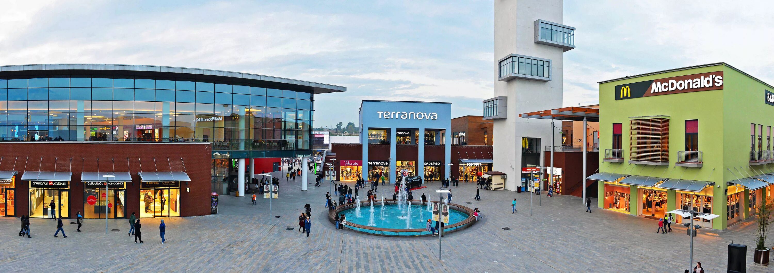 Торговый центр east point. E point. Торговый центр ист поинт тбилиси. Торговый центр тбилиси поинт. Ист пойнт тбилиси.