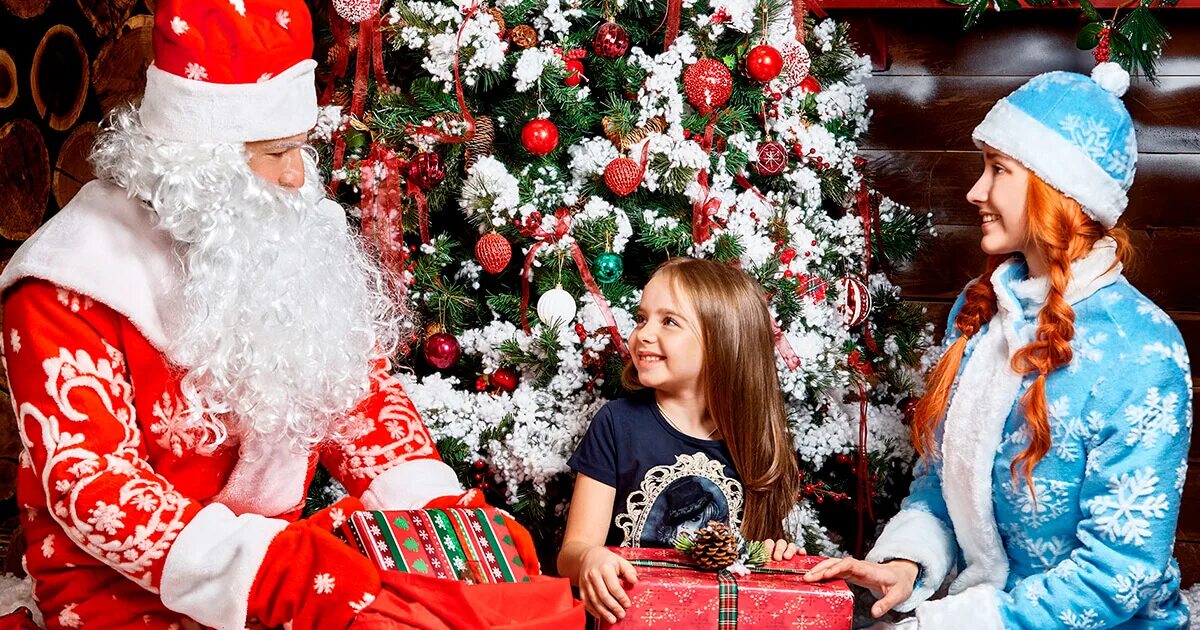 Как встретить деда мороза дома. Как встретить деда мороза дома. Великий устюг резиденция деда мороза трон. Тронный зал деда мороза великий устюг. Резиденция деда мороза новобирюсинск.