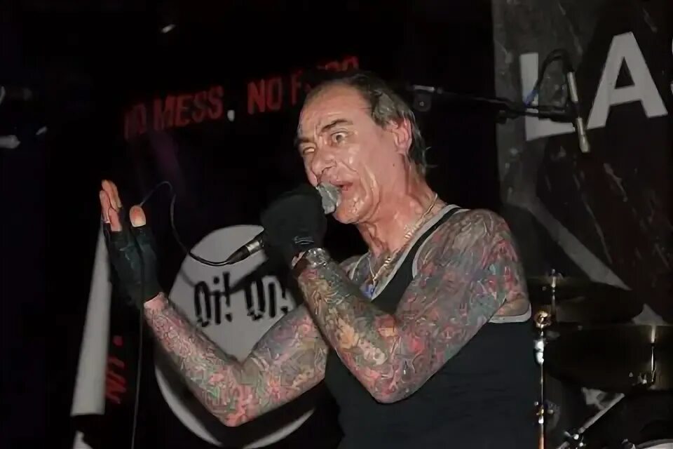 Last resort band. Лейтинант рой пирс. The last resort группа. The last resort 2008. Last resort oi.