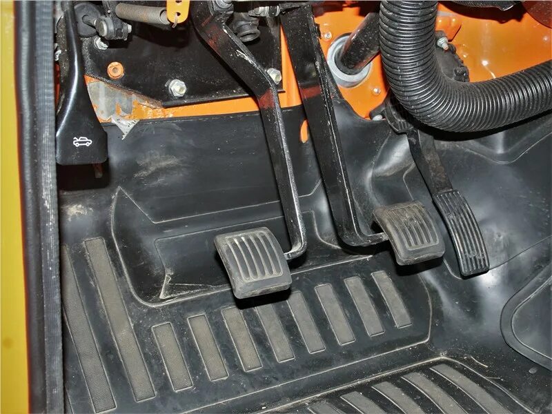 педальный узел уаз 469. педальный узел уаз хантер. педаль газа уаз 469 в сборе. тросовая педаль газа на уаз 3151. педаль хантера.