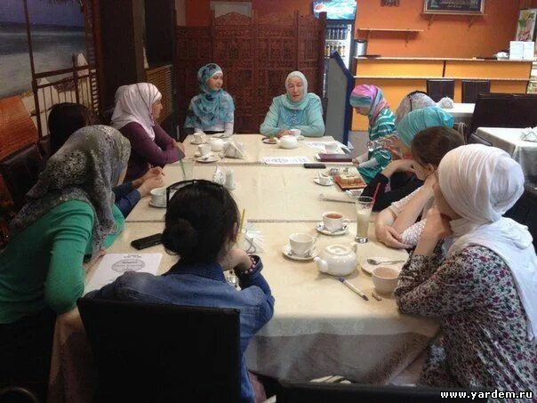 собрание женщин мусульманок. фитнес для мусульманок. женский клуб мусульманок. махалла фонди. клуб мусульманка.