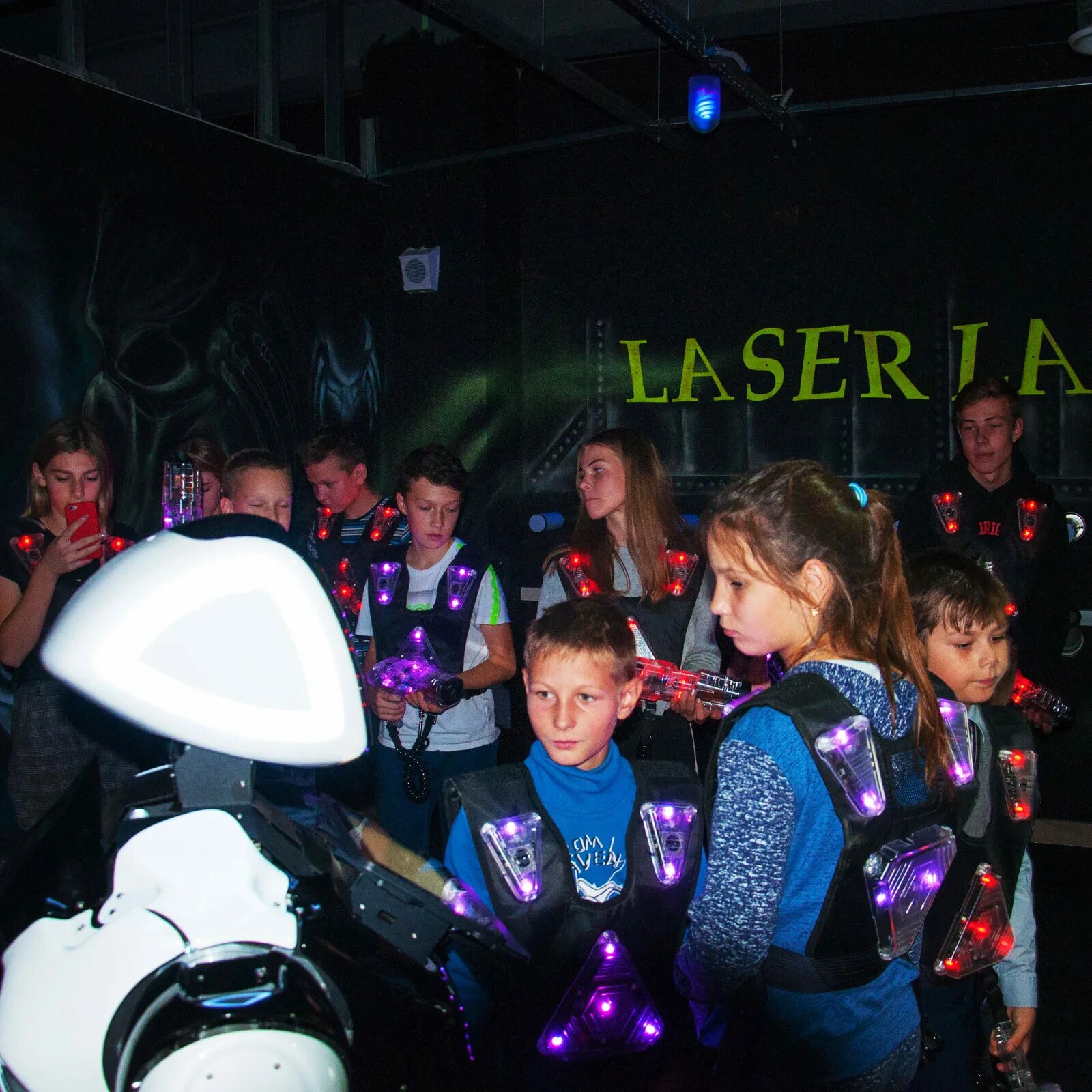 Развлечения в брянске. Laserland, Брянск. Парк развлечений Laserland Брянск. Центр внеземных развлечений. Брянск развлечения.