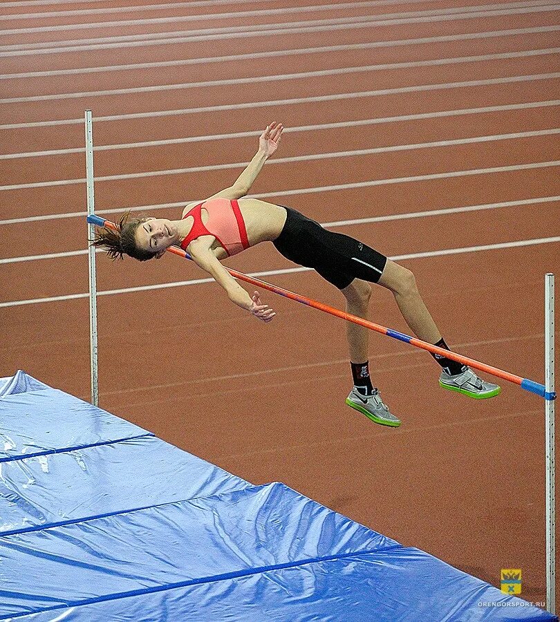 легкая атлетика в помещении. легкая атлетика в помещении. легкая атлетика в закрытых помещениях 2024. легкая атлетика красноярск. спорткомплекс цска легкоатлетический манеж.