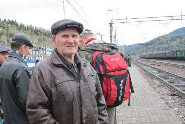 Пенсионер новокузнецк. Пенсионер новокузначен фото. Ортопед Сидорович Новокузнецк фото. Крихтун.