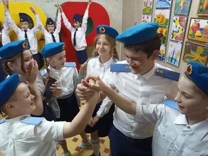 Вести активную деятельность