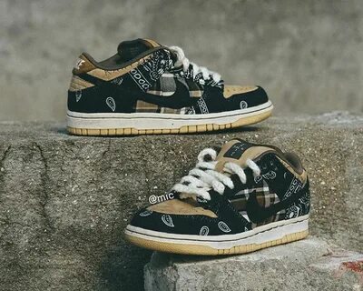 Nike x travis sb dunk low