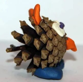 Лепка из пластилина из шишек