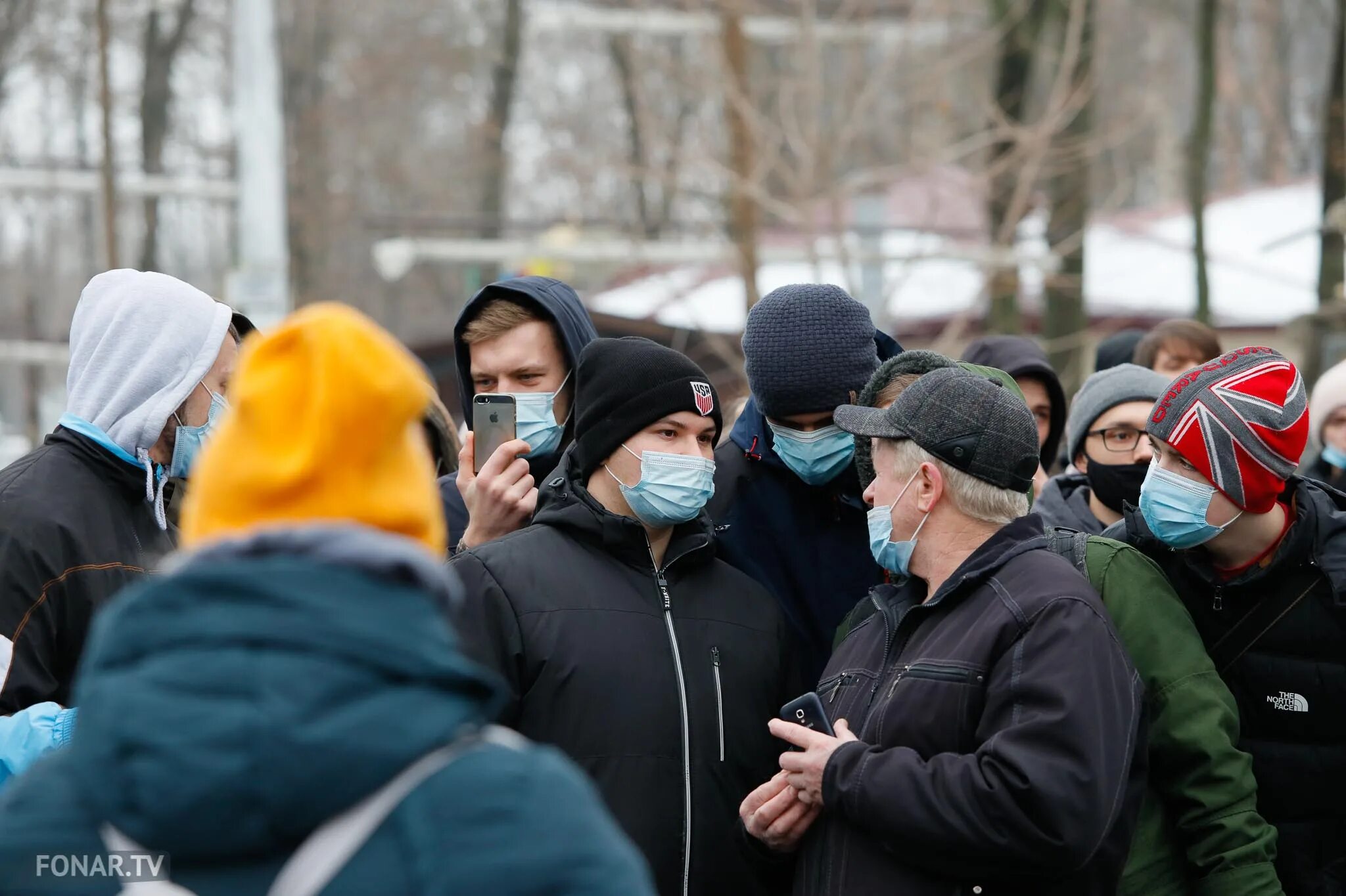 Митинг в Дубовом парке. Митинг 3 апреля в Белгороде в парке Победы. Митинг 03