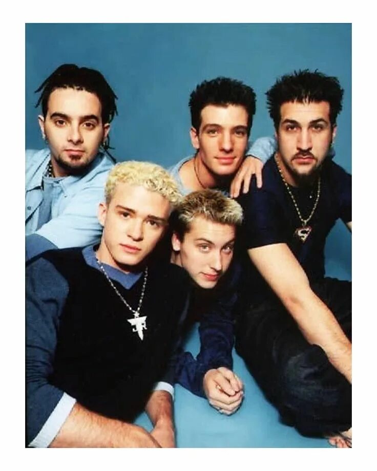 NSYNC группа 2000. Backstreet boys 90s. Бэкстрит бойс в 2000-х. NSYNC сейчас. Группы 90 х названия