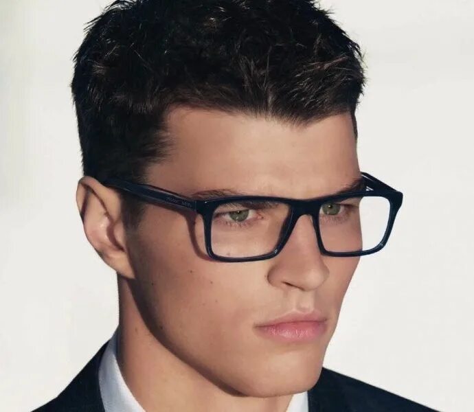 Мужские очки для зрения стильные. Мужские оправы ray ban 5195. Классические очки мужские. Мужчина в очках для зрения. Оправа линдберг мужская.