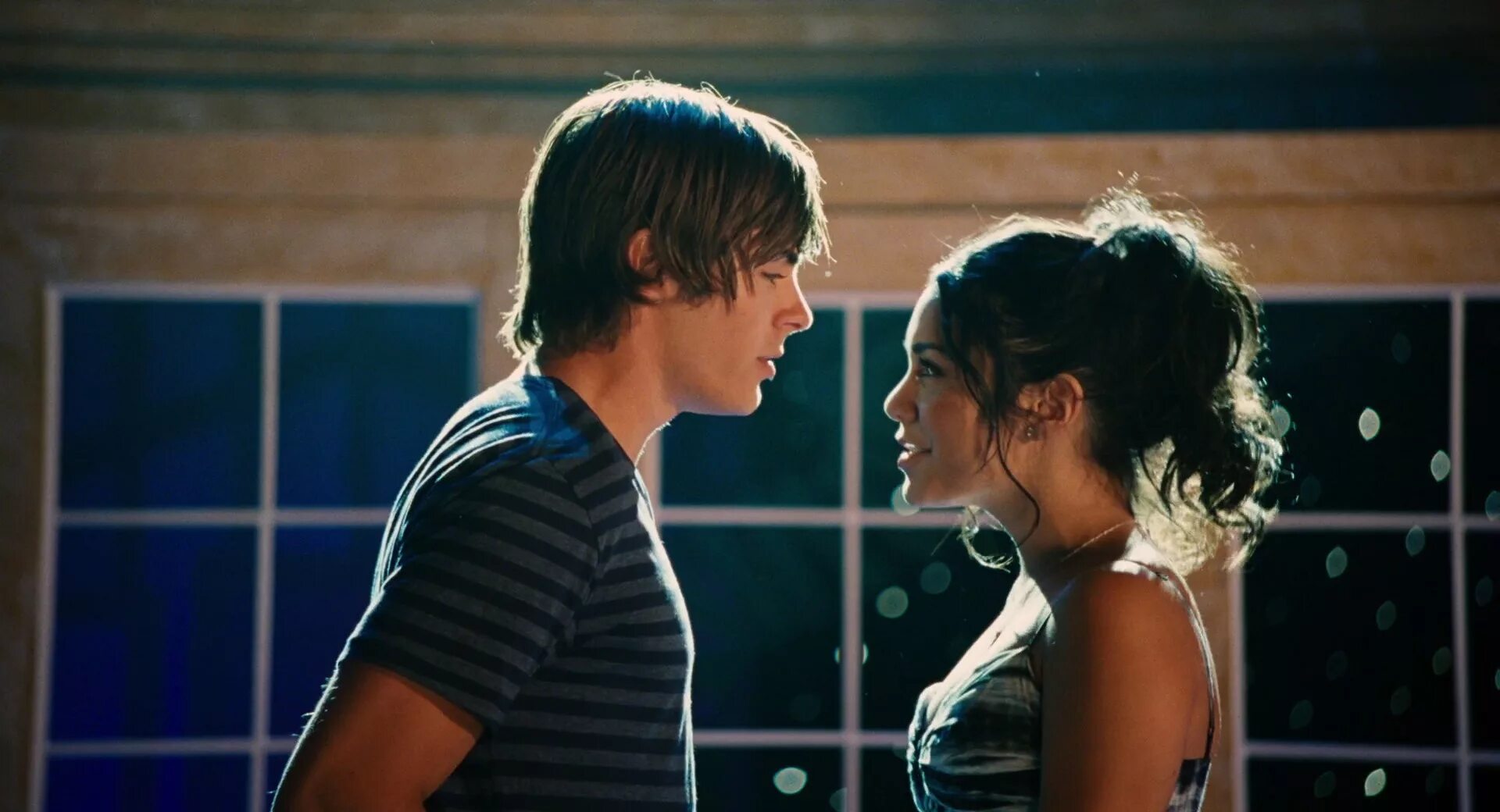 А теперь я иду встретиться с тобой (2018). А теперь я иду встретиться с тобой. А теперь я иду встретиться с тобой дорама. Осенние сны фильм 2015. High school musical.