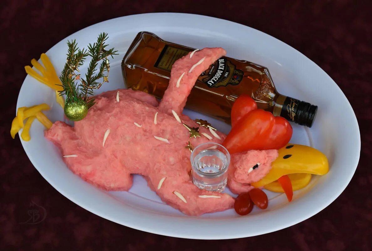 веселые новогодний салат. праздничные блюда. весёлый бутерброд. красивые салаты. смешные блюда на новый год.