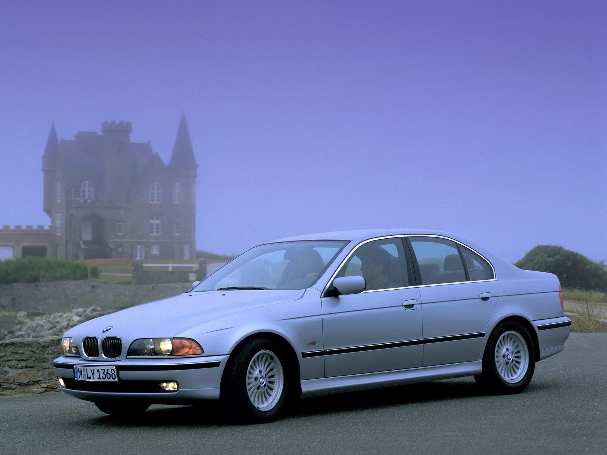 Bmw сток. BMW e39 2000. BMW 5 e39. БМВ 5 е39 2000. BMW e39 sedan.