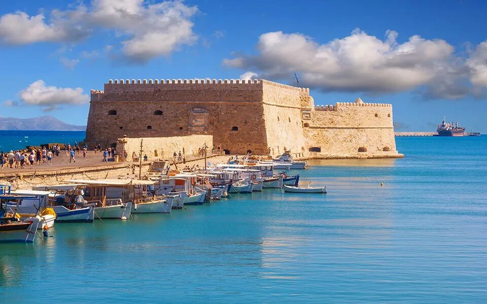 Heraklion crete. Гераклион остров в греции. Гераклион остров в греции. Крепость кулес ираклион. Heraklion crete.