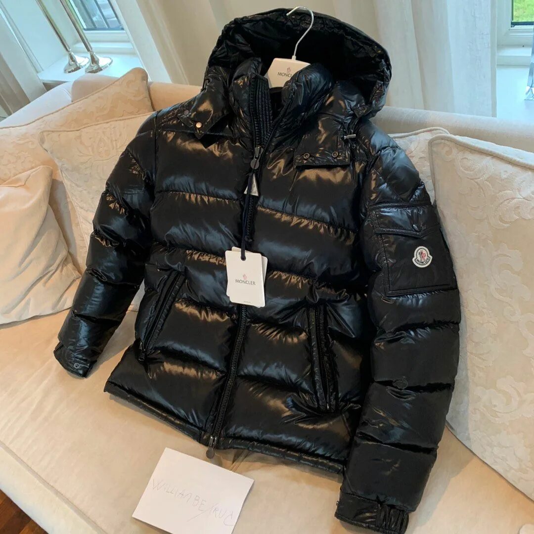 Пуховик moncler harry. Оригинальный пуховик монклер. Оригинальный пуховик монклер. Пуховик монклер 2022. Пуховик валентино монклер.