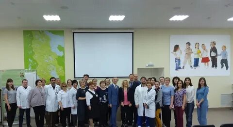 Руководители и специалисты здравоохранения