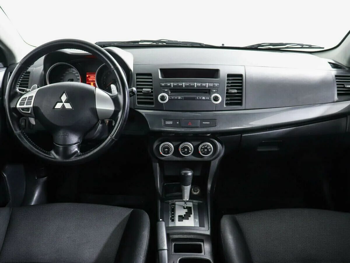 Лансер 10 2.0 вариатор. Mitsubishi Lancer 2.0 вариатор, 2008. Митсубиси Лансер 2008 салон. Лансер 10 2.0. Мицубиси Лансер 2008 салон.