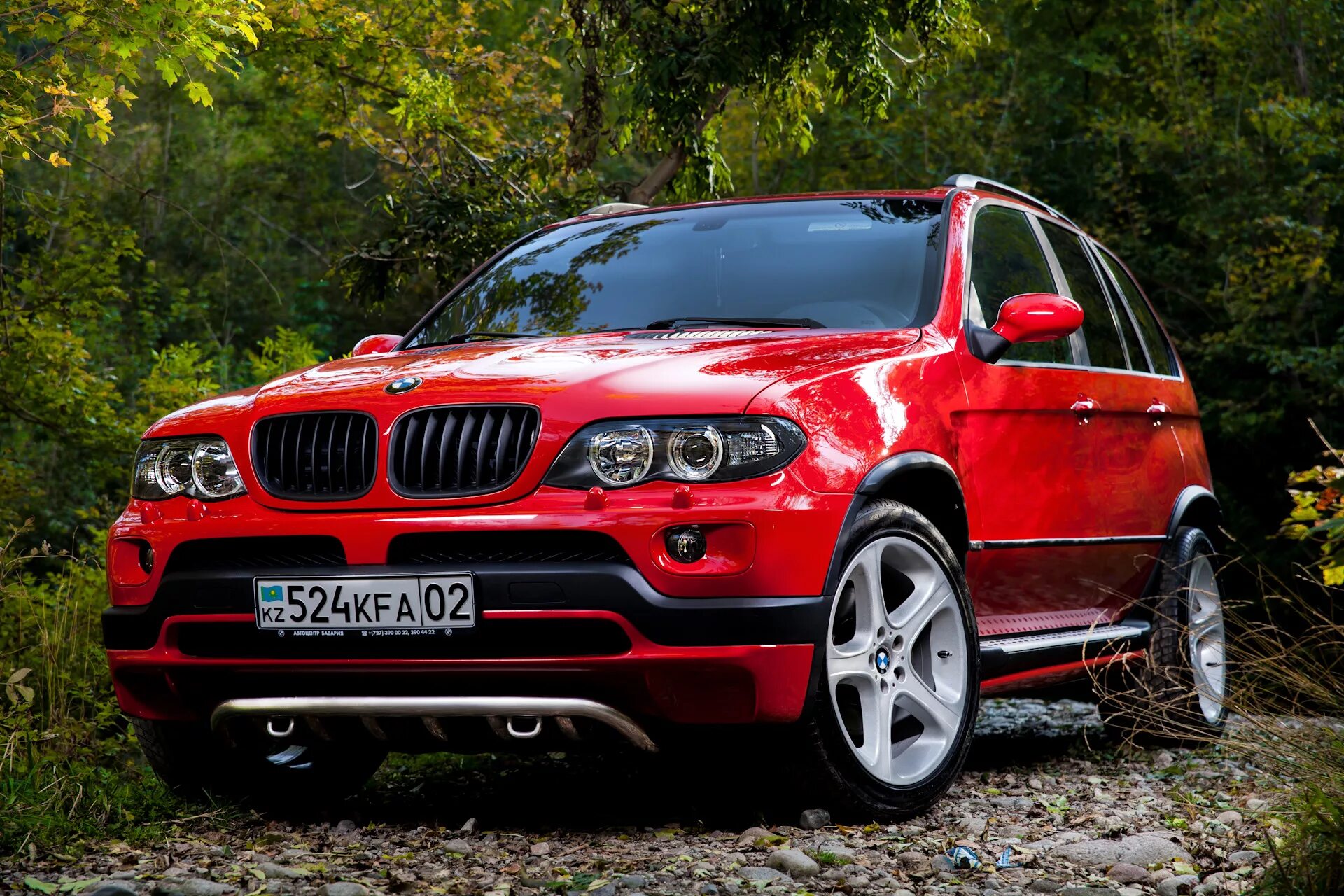 Купить бмв х 5. BMW x5 e53 красный. BMW x5 е53 красный. БМВ х5 е70 красный. BMW x5 e53 2018.