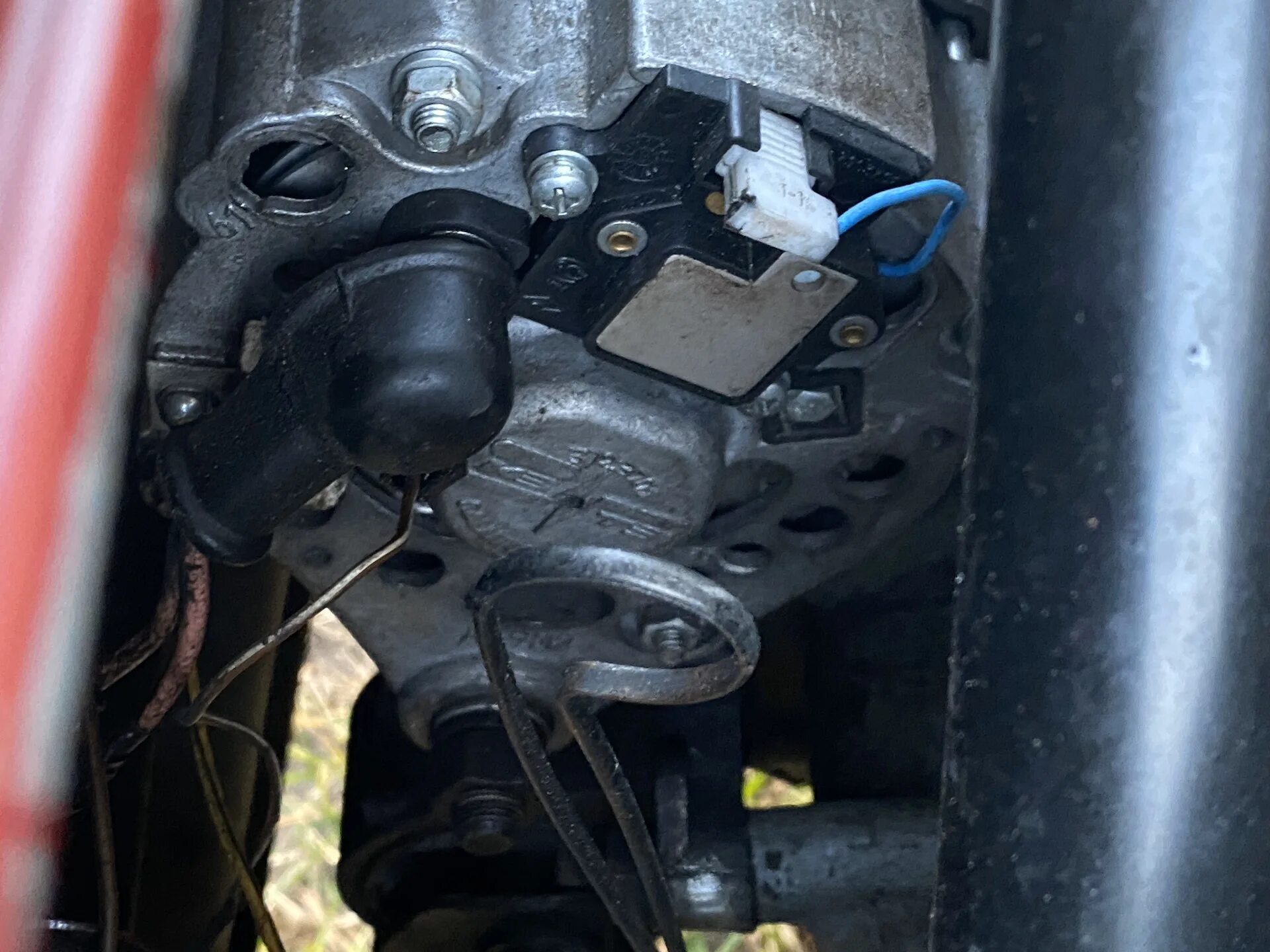 Схема электропроводки ока 11113. Схема электрооборудования ока 1111. Регулятор напряжения ока 1111. Ока зарядка аккумулятора. Схема подключения генератора ока 1111.