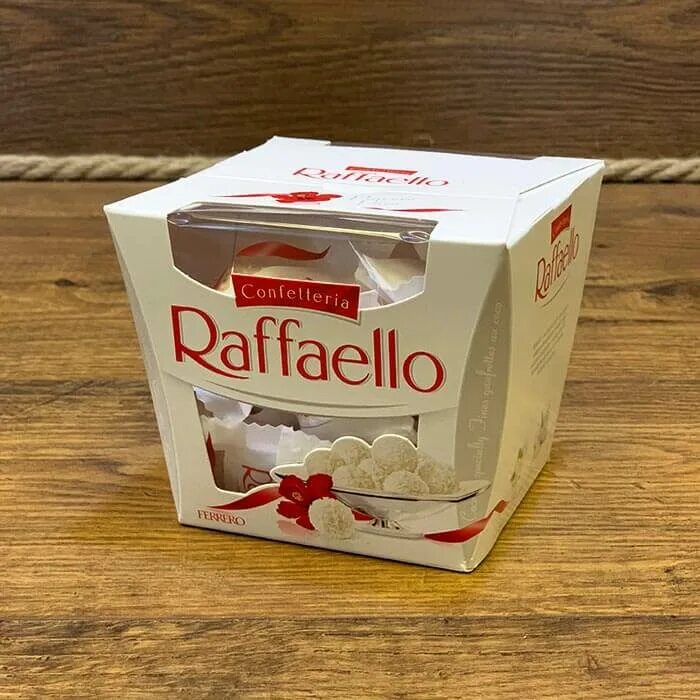 Сколько гр в рафаэлло. Конфеты Ferrero Raffaello 150г. Коробка Рафаэлло. Коробка конфет Рафаэлло.