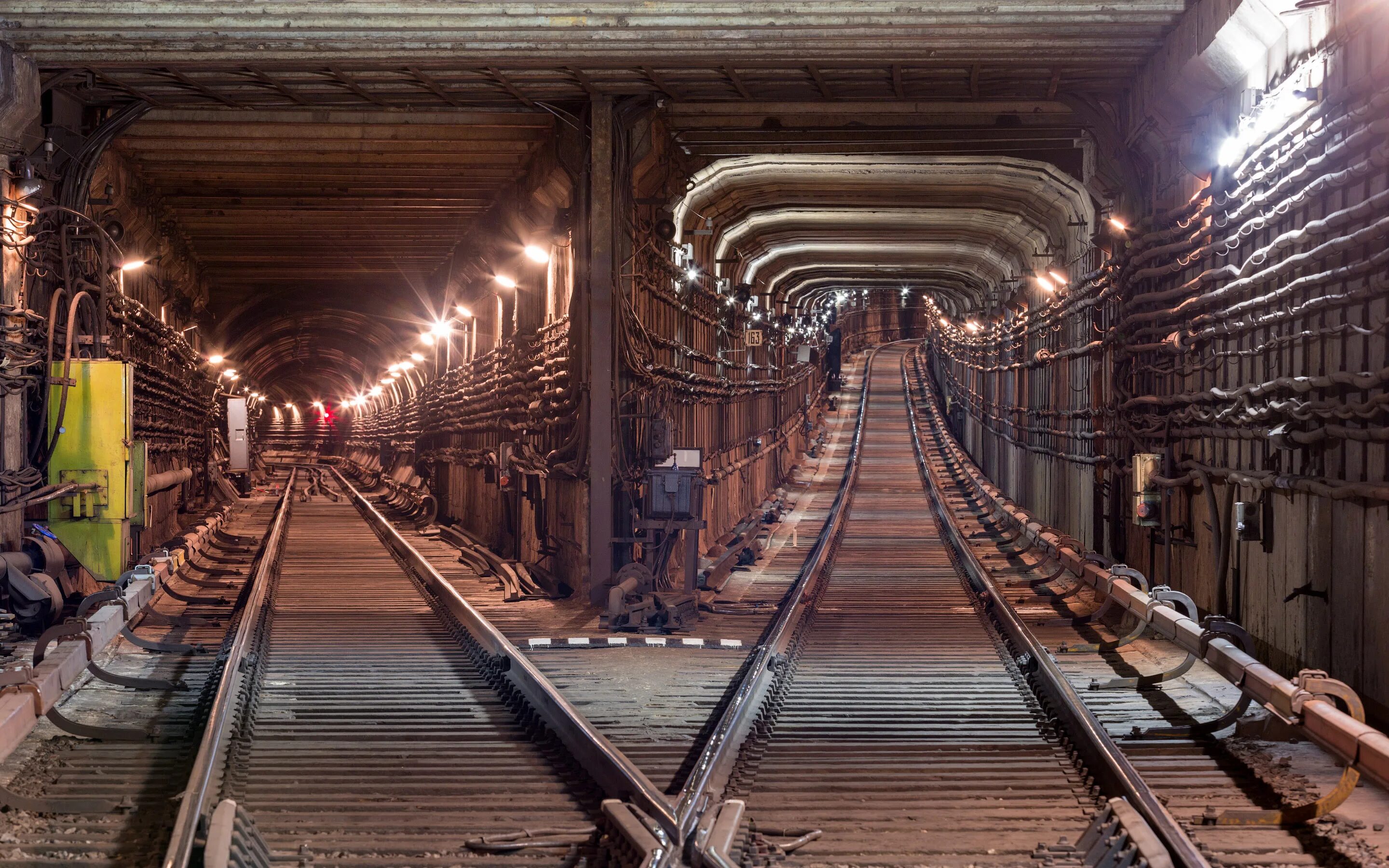 Объект московского метрополитена. Тоннель метро Москвы. Станция Тоннельная Мос метро. Тоннели метрополитена Москвы. Метро тоннель подземелье Московского метрополитена.