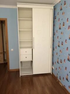 Узкий шкаф в детскую