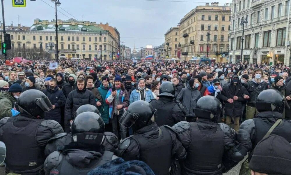 Как проходят митинги. Митинг Навального 23 января 2021 Москва. Митинг за Навального в Москве 2021. Протесты 23 января 2021 в Санкт Петербурге. Митинги в Москве 2021.
