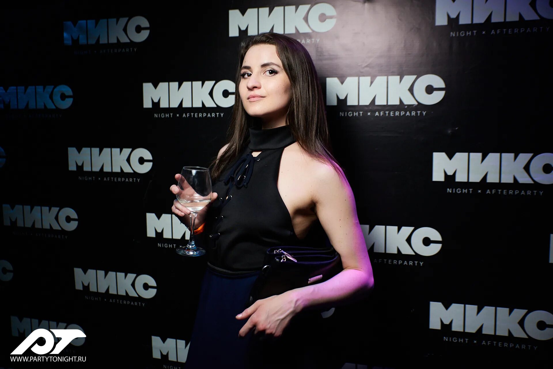 Al capone саратов. найт пати воронеж. караоке бар аль капоне саратов. найтпати воронеж фотоотчет. ночной клуб девушки.