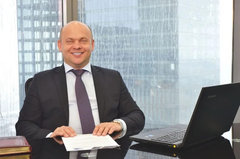 W capital. W capital. Буква w красиво. Капитал групп москва. Буквы без фона.