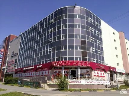 Космонавтов 64