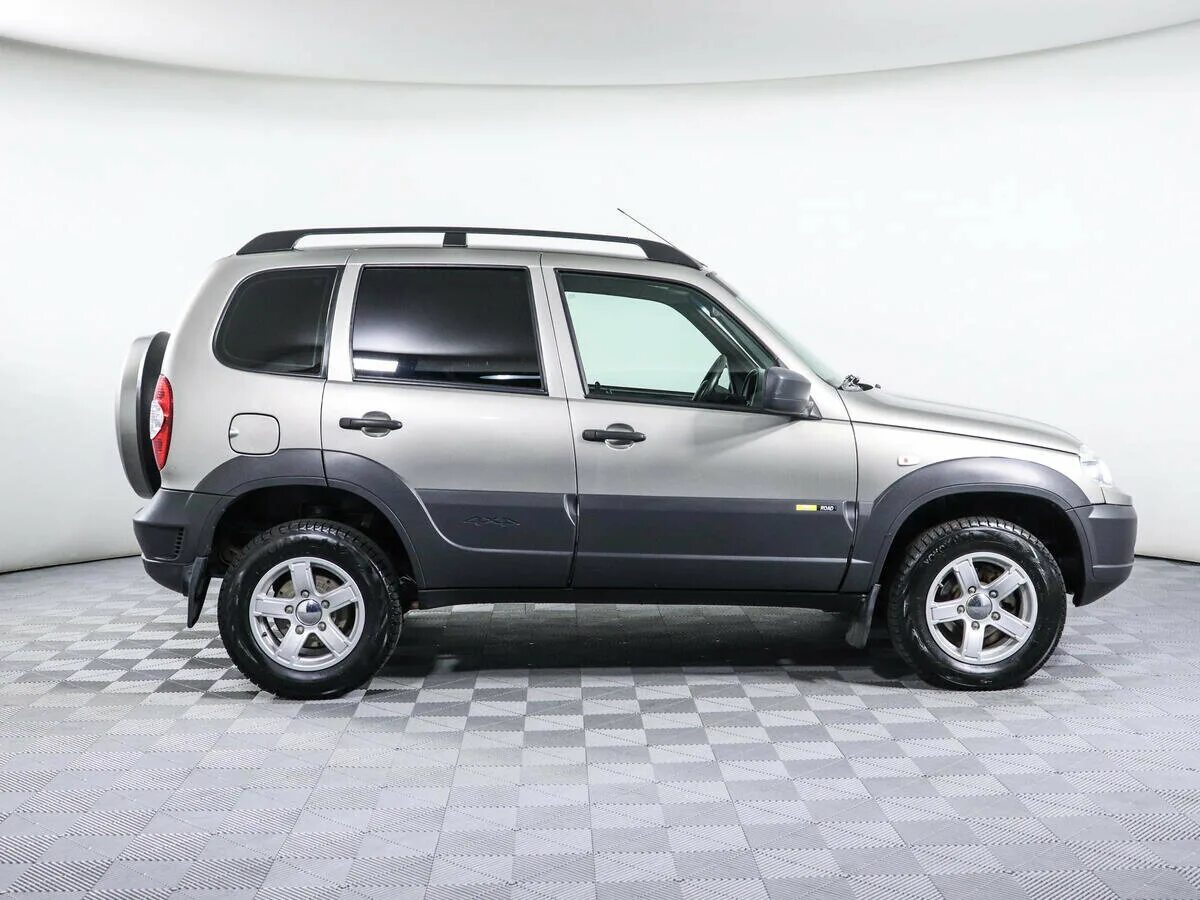 Шеви нива комплектации классик. Шевроле 4x4 нива. Новая нива шевроле. 7 mt. Шеви нива комплектации классик.