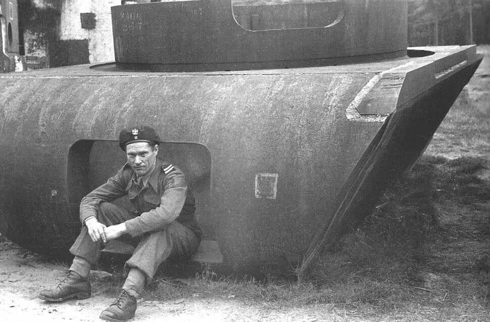 Маус экипаж. Танк маус 1945. танк маус экипаж. танк маус 2.