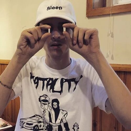 Dj smokey merch. Dj smokey 666. Диджей маюми mp3 альбомы. Kush aliens dj smokey. Dj smokey 666.