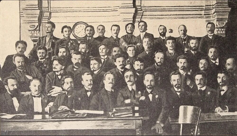Образование 1 совета год. Совет рабочих депутатов 1905. образование советов рабочих депутатов 1905. петербургский совет 1905. заседание петроградского совета 1917.